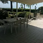Temenos לינה וארוחת בוקר